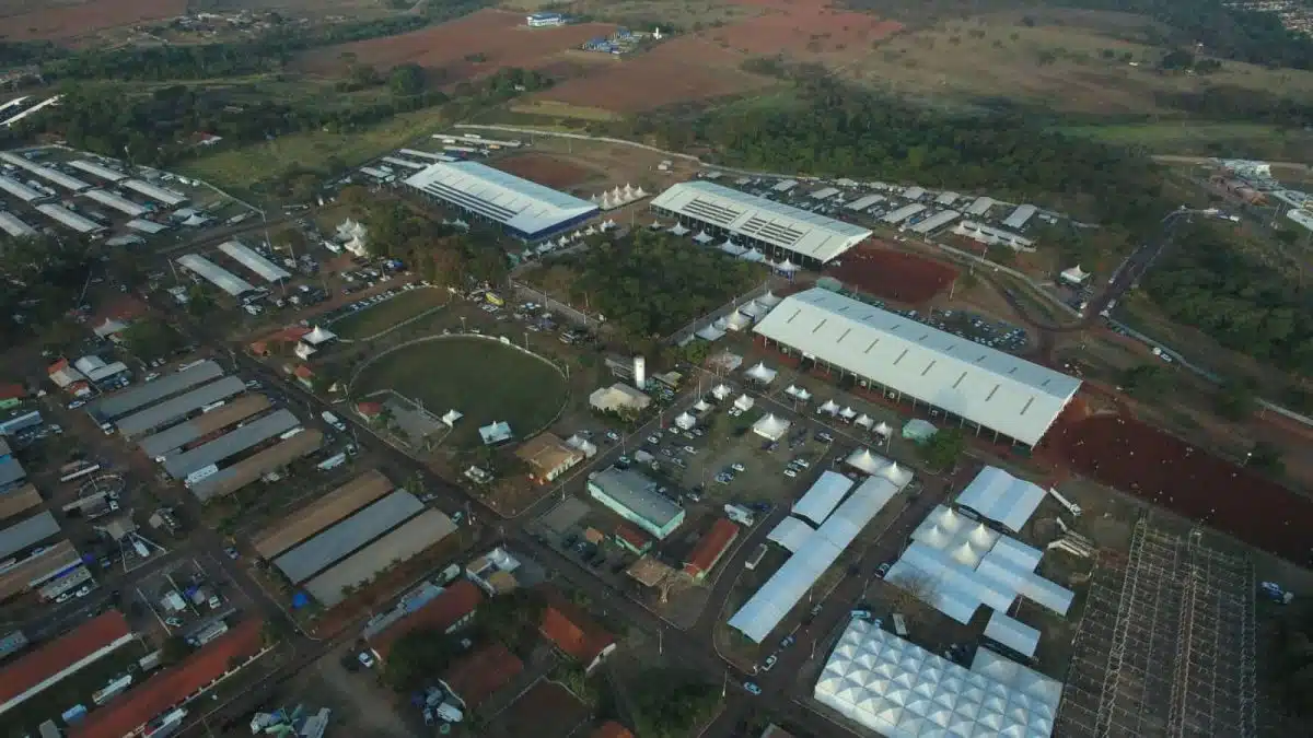 ABQM apresenta cenário financeiro e discute sustentabilidade dos eventos com associados